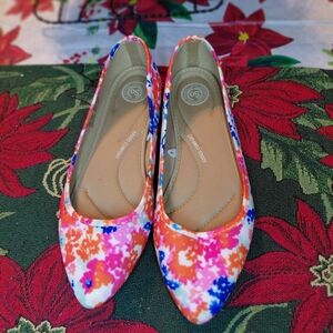Women's Floral Pointed Toe Flats - Multicolor